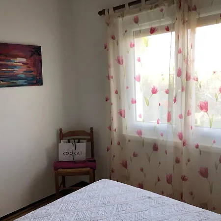 Maison Privative Avec Jardin Cloture Privatif - Piscine *