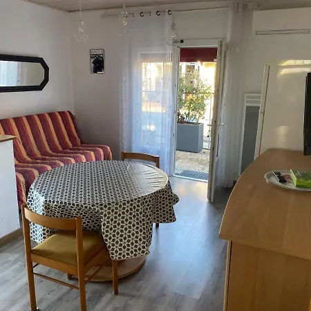 Maison Privative Avec Jardin Cloture Privatif - Piscine Appartamento